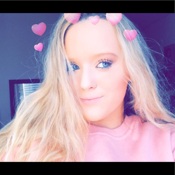 Meet your Posher, Kylah - Picture 1 of 1